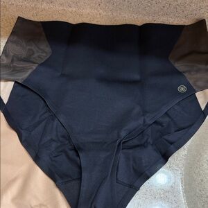 Honeylove Black High-Waist Shaping Briefs with Mesh Panels